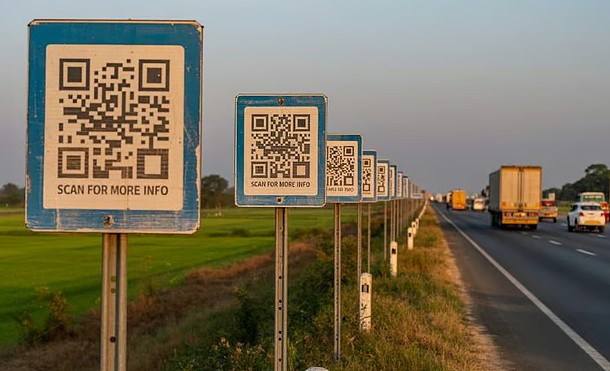 मुंबई-गोवा महामार्गाची माहिती आता एका क्लिकवर! लावणार QR CODE फलक