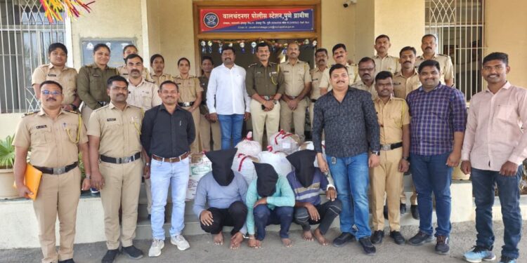 आंतरराज्य अंमली पदार्थ तस्करी करणारी टोळी जेरबंद; १०० किलो गांजासह १ चारचाकी जप्त