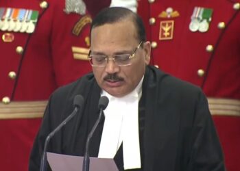 न्यायमूर्ती सूर्य कांत यांनी घेतली देशाच्या ५३व्या सरन्यायाधीश पदाची शपथ!