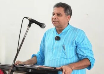 मराठी शाळा वाचवण्यासाठी पालकांनी रस्त्यावर उतरावे! – मराठी अभ्यास केंद्राचे डॉ.दीपक पवार यांचे आवाहन