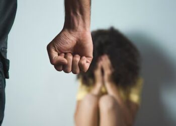 धक्कादायक : ‘लाडकी बहीण’ योजनेत नाव न आल्याने पत्नीला अमानुष मारहाण