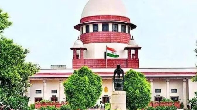 “मुंबईला आंतरराष्ट्रीय शहर बनवण्यासाठी झोपडपट्ट्यांवर कारवाई करा!” – उच्च न्यायालयाचे आदेश