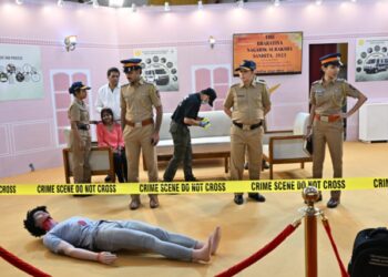 नवीन फौजदारी कायद्यांवरील प्रदर्शनाला उत्स्फूर्त प्रतिसाद