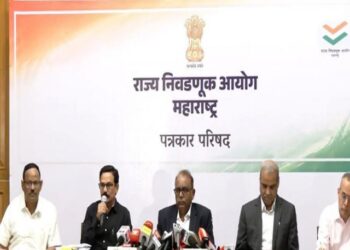 ऐन निवडणुकीत महायुती सरकारनं निवडणूक कायद्यात केला महत्त्वाचा बदल
