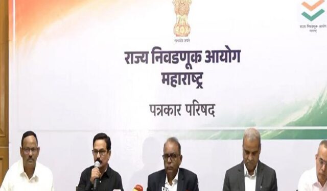 ऐन निवडणुकीत महायुती सरकारनं निवडणूक कायद्यात केला महत्त्वाचा बदल