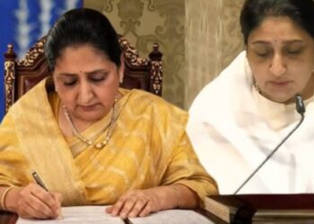 “मी सुनेत्रा अजित पवार शपथ घेते की…”, महाराष्ट्राच्या पहिल्या महिला उपमुख्यमंत्री पदाची शपथ