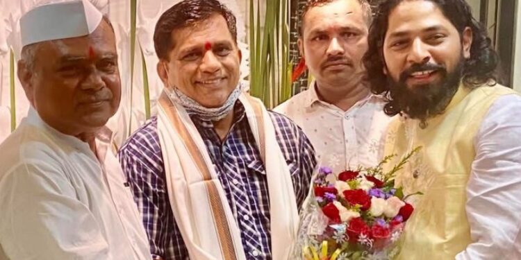 मुंबईच्या डब्बेवाल्याचा मुलगा झाला नगरसेवक!
