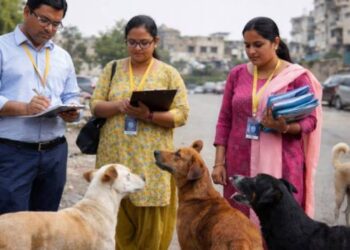 भटक्या श्वानांना रोखण्याची जबाबदारीसाठी शिक्षकांचा विरोध