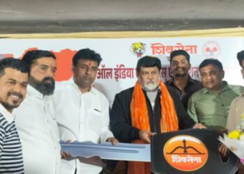 २०२५च्या दहीहंडी उत्सवात १० थरांचा ऐतिहासिक विश्वविक्रम करणाऱ्या ‘जय जवान गोविंदा पथका’ला उदय सामंत यांच्याकडून Ambulance भेट
