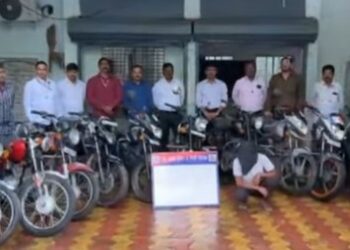 युट्युब वर पाहून गाडी चोरी शिकला; २६ गाड्या सह आरोपीला अटक