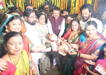 मराठमोळ्या जल्लोषात शिवनेरी दुमदुमली! ‘शिवाजी महाराज की जय’च्या घोषणांनी आसमंत निनादला