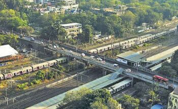 मुंबईकरांनो लक्ष द्या! चर्चगेट ते दादर लोकल सेवा पूर्णपणे ठप्प