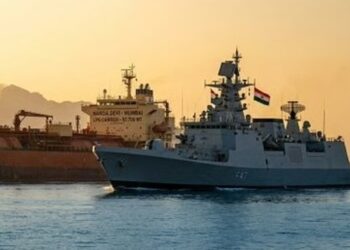 लवकरच भारताची इंधन टंचाईवर मात! होर्मुजमधून १०० जहाजांचा ताफा रवाना