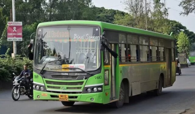 पुणेकरांची रांगेतून सुटका! आता पीएमपी बसचं तिकीट मोबाईलवरच; १ एप्रिलपासून प्रवाशांना प्रोत्साहन
