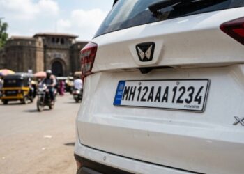 पुणेकरांच्या गाड्यांची ओळख बदलणार! आता तीन अक्षरी क्रमांकांच्या नंबरप्लेट झळकणार