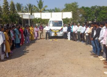 विद्यार्थ्यांची पायपीट थांबणार! रणसिंग महाविद्यालयाकडून विशेष बस सेवा सुरू