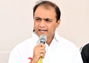 शिक्षकांच्या प्रश्नांवर शासन सकारात्मक; वेतन व प्रलंबित मागण्यांवर तातडीची कार्यवाही – डॉ. पंकज भोयर