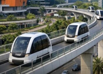 मुंबईच्या दळणवळणात हाय-टेक क्रांती! देशातील पहिल्या पॉड टॅक्सी ८.८ किमी मार्गाचे भूमिपूजन संपन्न