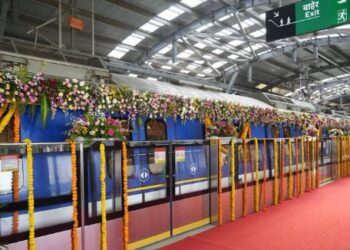 मुंबईकरांचा नवा उत्साह; काशीगाव आणि मंडाले मेट्रो मार्गावर पहिल्याच दिवशी प्रवाशांचा उदंड प्रतिसाद