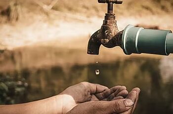 मुंबईत पाणी कपातीचे संकट; १ मेपासून १० टक्के कपातीचा प्रस्ताव