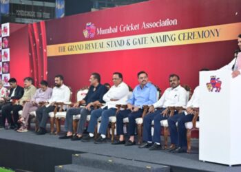 वानखेडेवर इतिहासाला सलाम! क्रिकेट दिग्गजांच्या नावाने स्टँड आणि गेटचे नामकरण; मुख्यमंत्र्यांकडून क्रिकेटवीरांचा गौरव