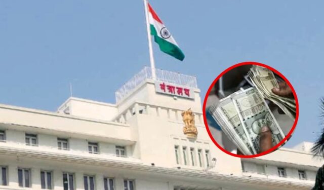 सरकारी कर्मचाऱ्यांची चांदी! पगाराची ५० टक्के रक्कम पेन्शन म्हणून मिळणार