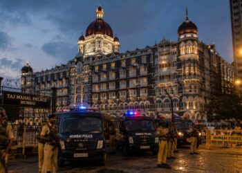 मुंबई पुन्हा दहशतीच्या सावटाखाली! ताज आणि ट्रायडंट हॉटेल्सना बॉम्बस्फोटाची धमकी