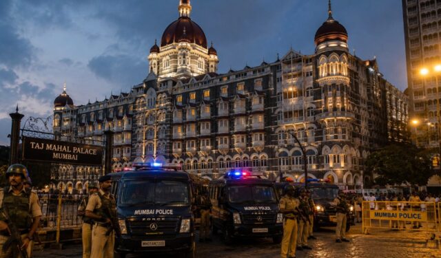 मुंबई पुन्हा दहशतीच्या सावटाखाली! ताज आणि ट्रायडंट हॉटेल्सना बॉम्बस्फोटाची धमकी