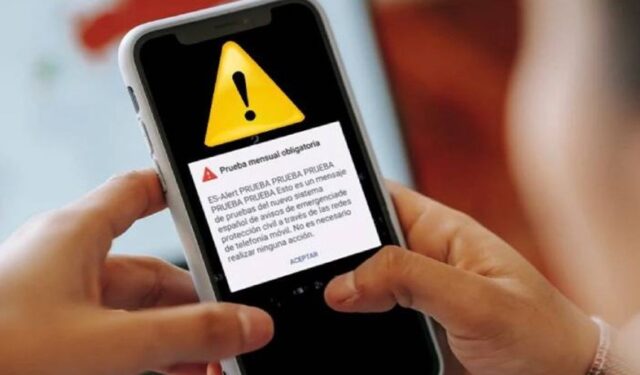 अचानक मोबाईलचा अलार्म वाजला अन् नागरिकांची धावपळ; काय होता तो ‘Severe Alert’ संदेश?