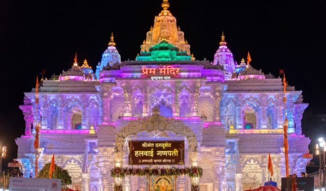 दगडूशेठ गणपतीसमोर यंदा साकारणार वृंदावनच्या प्रेम मंदिराची भव्य प्रतिकृती!