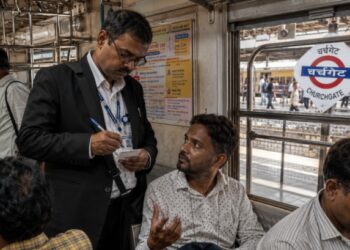 विनातिकीट रेल्वे प्रवाशांना मोठा झटका; किमान दंड २५० रुपयांऐवजी आता थेट ५०० रुपये!