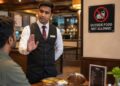रेस्टॉरंटमध्ये घरचे जेवण नेण्यास नकार देणे सेवेतील त्रुटी नाही; ग्राहक न्यायालयाचा महत्त्वपूर्ण निर्णय!
