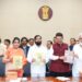 बालभारतीच्या नव्या पाठ्यपुस्तकांचे अनावरण; पहिली ते सहावीसाठी आधुनिक अभ्यासक्रम लागू!