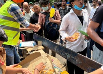 नागालँडच्या तरुणाची अनोखी मदत! जंतरमंतरवरील आंदोलनकर्त्यांसाठी दिली १५० पिझ्झांची ऑर्डर