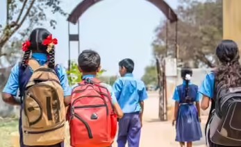 राज्यातील शाळांच्या वेळेत बदल; ३० जुलैपर्यंत शाळा भरणार सकाळच्या सत्रातच!