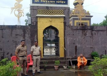 खोपोलीत ऐतिहासिक वीरेश्वर मंदिरात धाडसी चोरी; ११ किलोची चांदीची पिंड लंपास!
