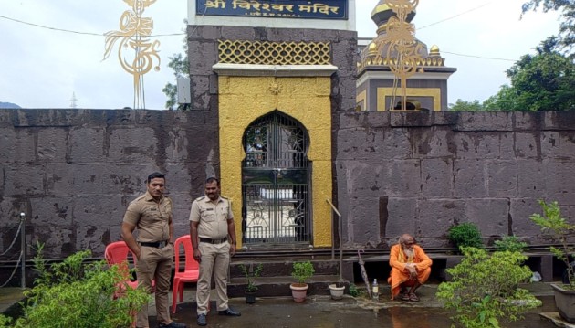 खोपोलीत ऐतिहासिक वीरेश्वर मंदिरात धाडसी चोरी; ११ किलोची चांदीची पिंड लंपास!