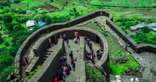 लोहगड हत्या प्रकरणाचा तपास वेगात; घटनास्थळ सील, पर्यटकांच्या प्रवेशावर निर्बंध!
