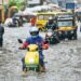 धो-धो पावसामुळे मुंबई ठप्प; शाळांना सुट्टी जाहीर करा आणि नोकरदारांना ‘वर्क फ्रॉम होम’ द्या, खासदारांचे जाहीर पत्र!