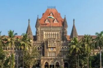 मुंबईतील पाणी तुंबण्यास केवळ पालिका नव्हे, मुंबईकरही जबाबदार! – उच्च न्यायालय