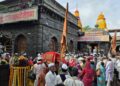 भक्तिमय वातावरणात संत तुकाराम महाराज पालखीचे पंढरपूरकडे प्रस्थान!