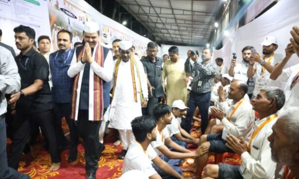 वारकऱ्यांची सेवा हीच विठुरायाची सेवा – मुख्यमंत्री देवेंद्र फडणवीस