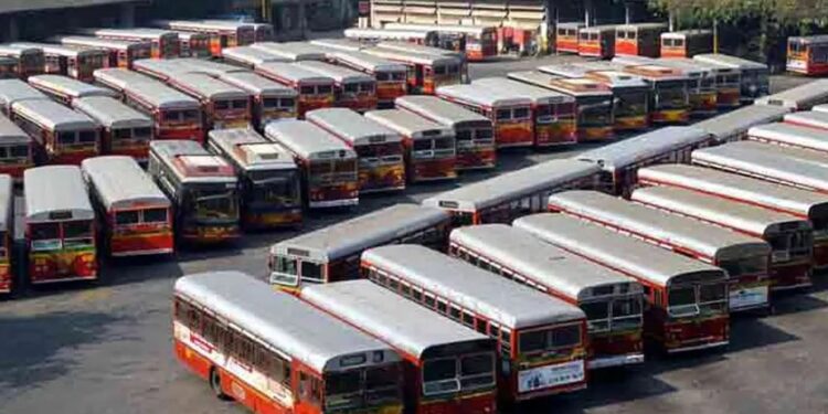 मुंबईकरांची पुन्हा कोंडी होणार? प्रलंबित मागण्यांवरून १५ ऑगस्टनंतर ‘बेस्ट’चा बेमुदत संपाचा इशारा!