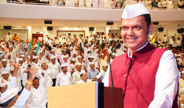 वर्षभर १२ तास मोफत वीज; ५८ हजार कोटींची थकीत वीजबिले होणार माफ! – राहाता येथील सोहळ्यात मुख्यमंत्री फडणवीसांचे बळीराजाला आश्वासन