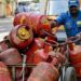 सर्व LPG ग्राहकांसाठी १६ ऑगस्टपर्यंत आधार ई-केवायसी अनिवार्य!