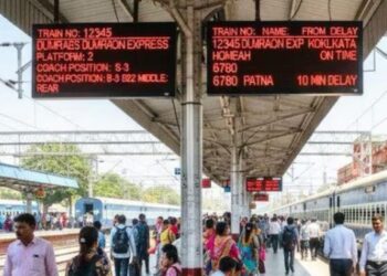 CSMT स्थानक हायटेक; लांब पल्ल्याच्या गाड्यांसाठी अत्याधुनिक एलईडी डिस्प्ले प्रणाली