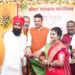 मुख्यमंत्री देवेंद्र फडणवीस यांनी लावली ‘कन्यादाना’ची हजेरी; कोरोनात पती गमावलेल्या दत्तक कन्येचा थाटात पुनर्विवाह