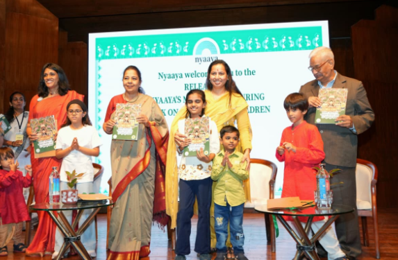 लहान मुलांना खेळाच्या माध्यमातून संविधानाचे धडे; मंत्री आदिती तटकरेंच्या हस्ते ‘कलरिंग बुक’चे प्रकाशन