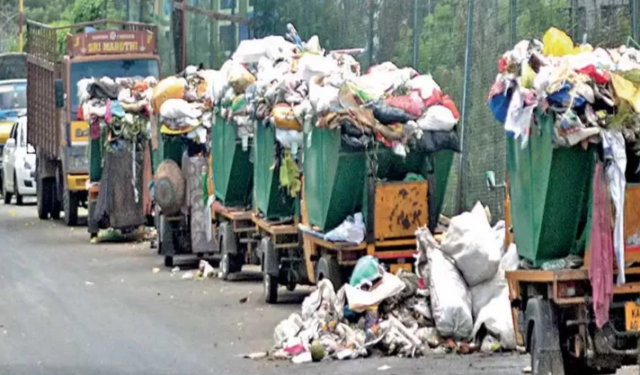महापालिका कर्मचाऱ्यांचे थेट कामबंद आंदोलन; मुंबईत कचरा संकलन ठप्प होण्याची दाट शक्यता
