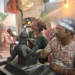 खेतवाडीतील स्वामी समर्थ रूपातील ३० फूट गणरायाची भव्य मूर्ती; मूर्तिकार सुनील वराडकरांचा ७० वर्षांचा प्रेरणादायी प्रवास